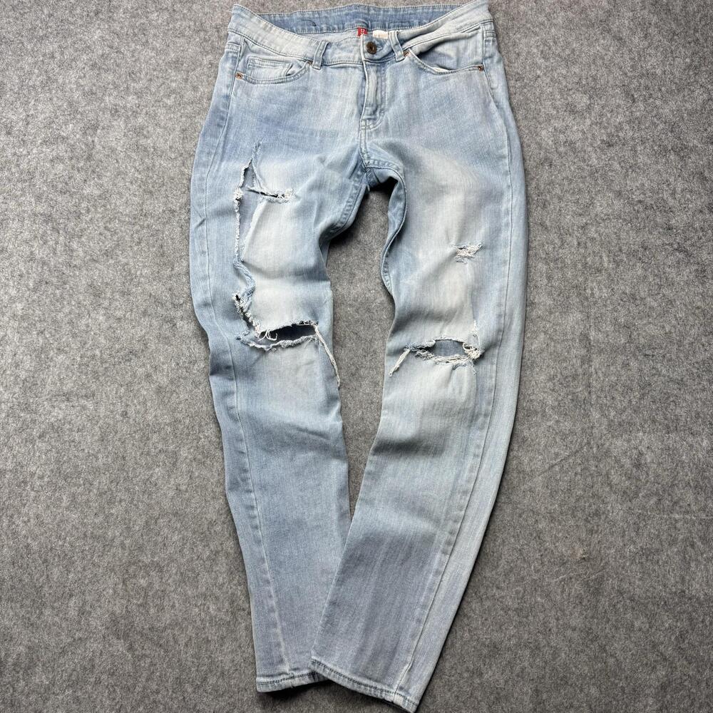 Divided Jeans Womens 10 Light Wash Blue Mid Rise Slim Straight Distressed Ripped